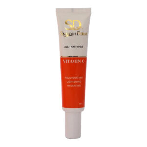 کرم روشن کننده و آبرسان ویتامین سی اسموت درم